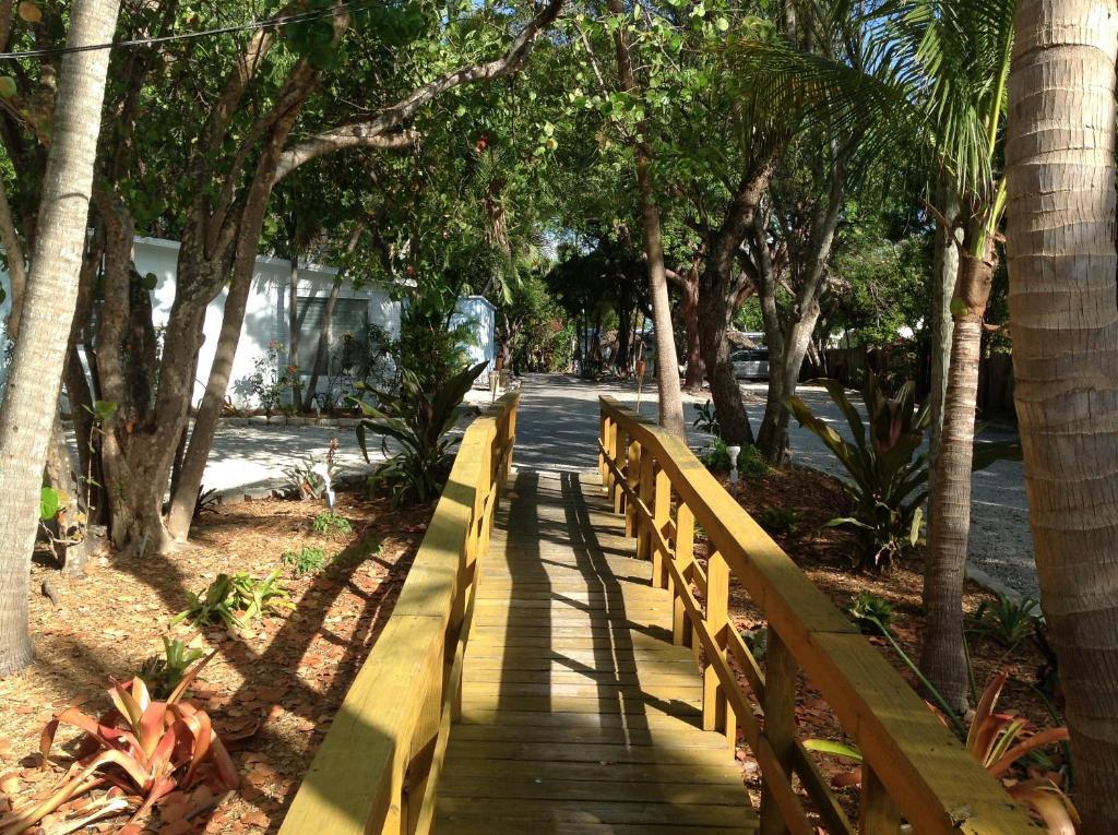 Seafarer Key Largo Resort And Beach Экстерьер фото